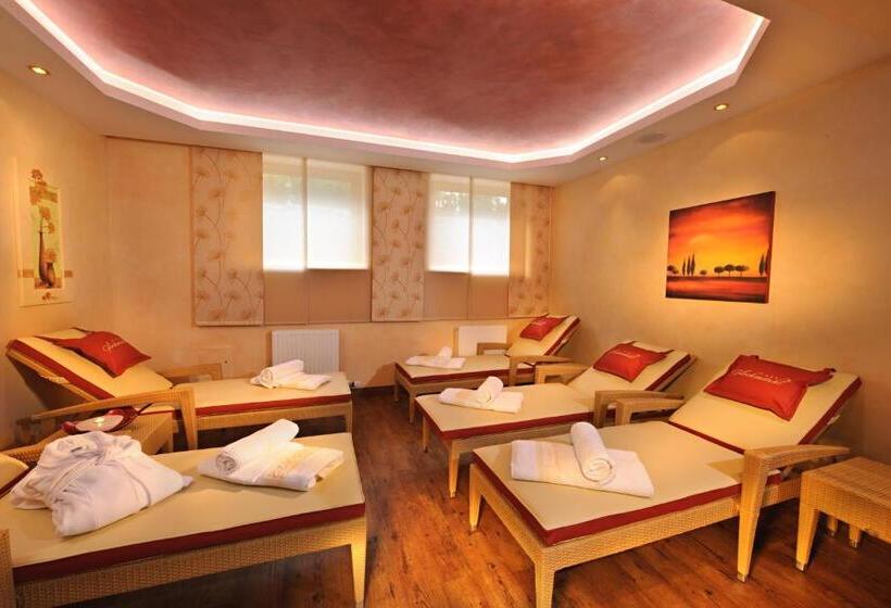 هتل Garni Glockenstuhl