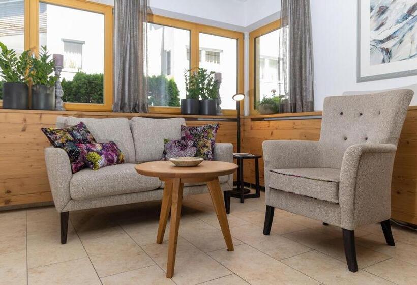 هتل Garni Glockenstuhl