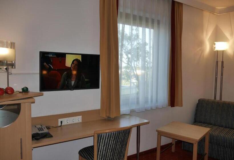 ホテル Garni Höchschmied