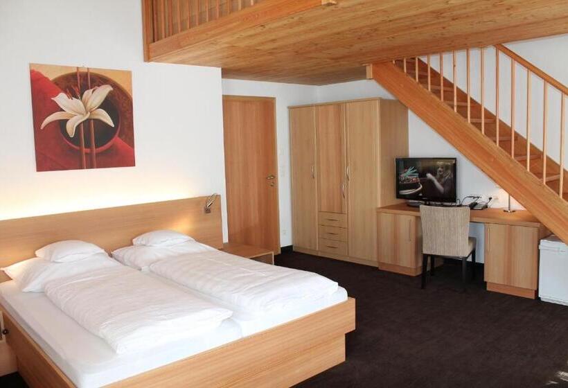 هتل Gasthof Zum Goldenen Löwen