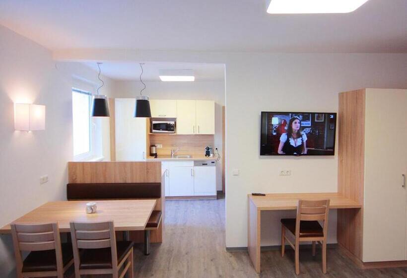 Отель Goldener Adler