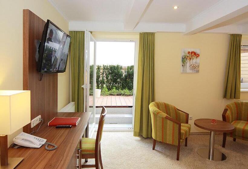 Отель Goldener Adler