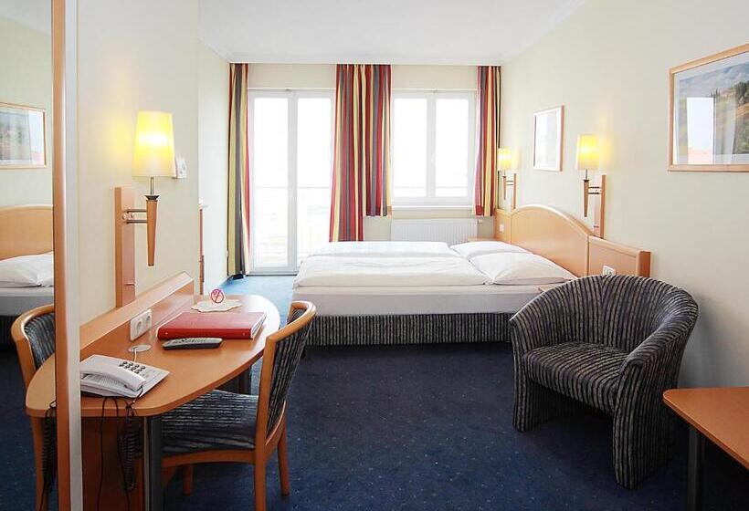 Отель Goldener Adler