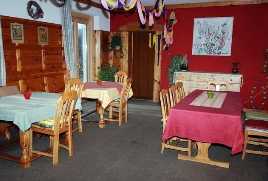 مبيت وإفطار Haus Üblagger Pension