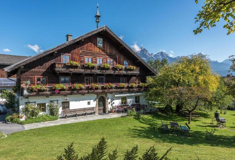 ホテル Hinterburghof