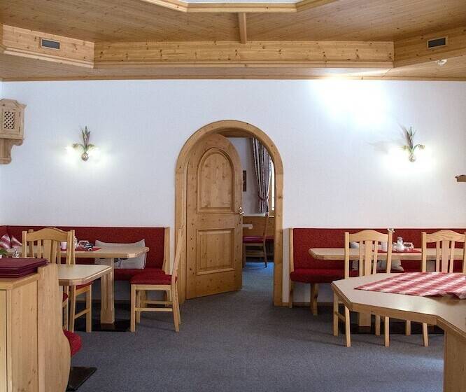 هتل Kratzerwirt Apartments