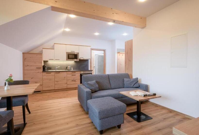 ホテル Schönberger