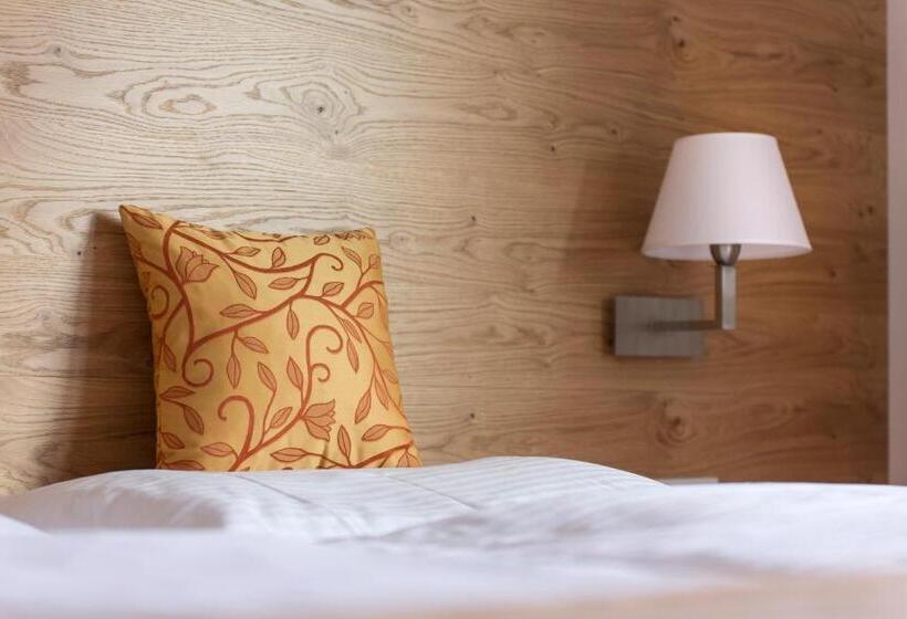 ホテル Schönberger