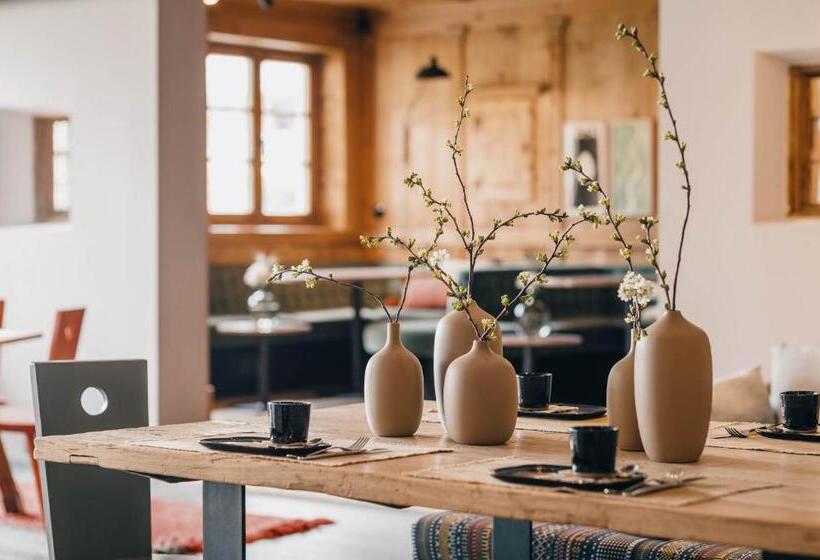 هتل Schönherr Haus