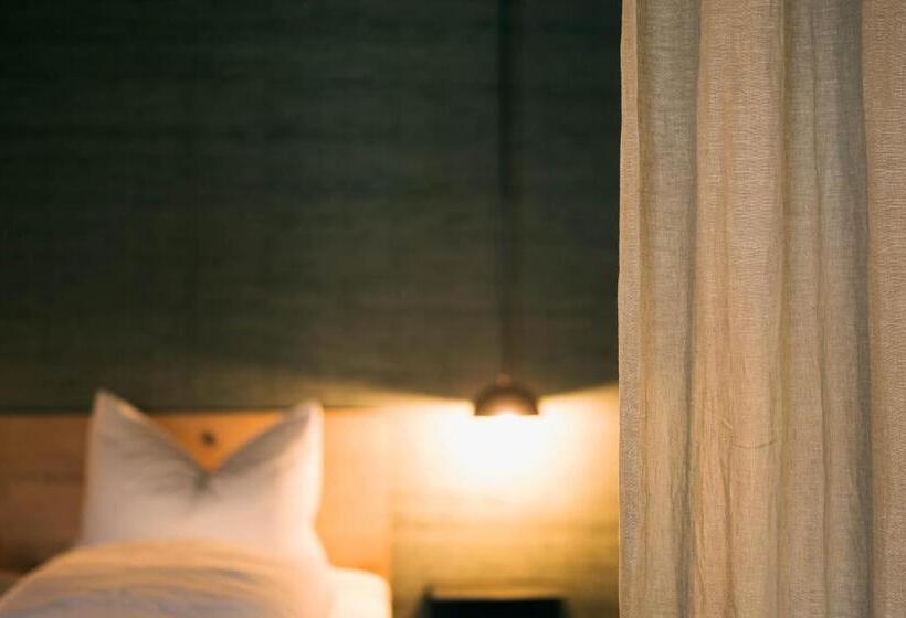 هتل Schönherr Haus