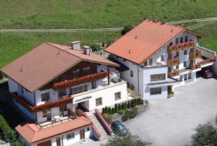 هتل Tia Monte Nauders