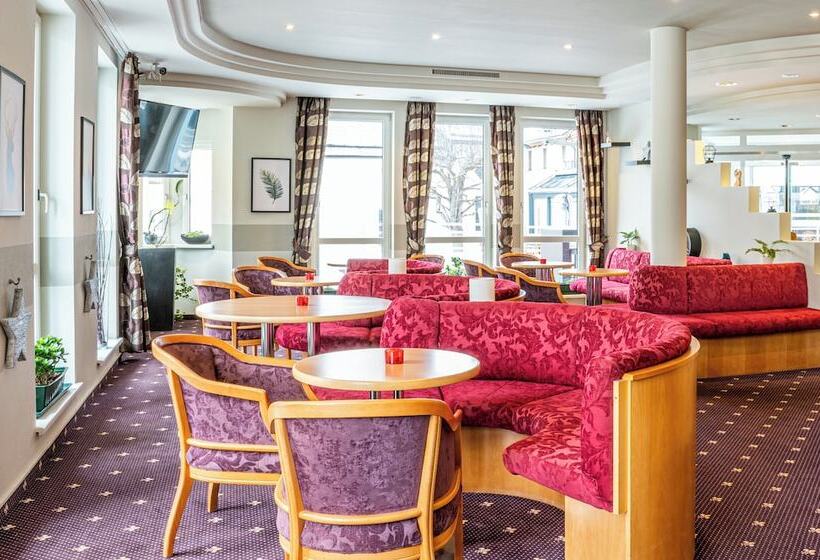 Отель Tia Monte Nauders