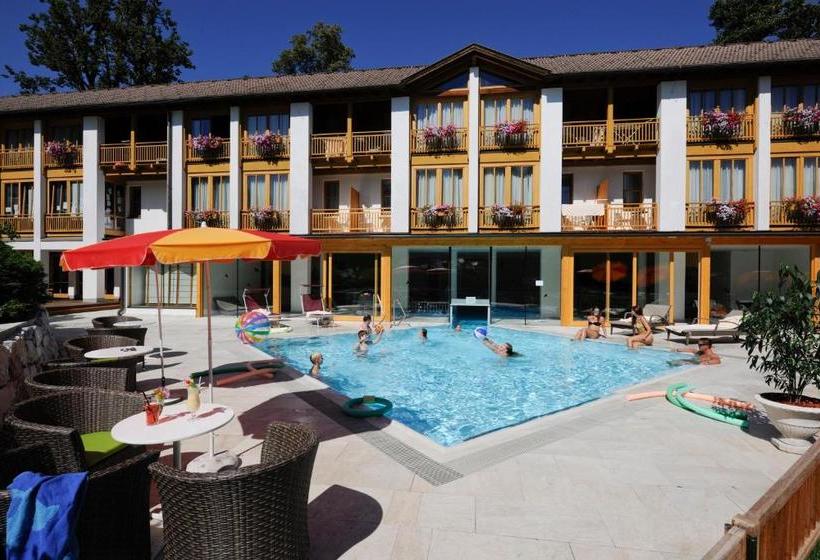 בית מלון כפרי Urbani