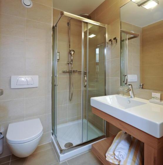 בית מלון כפרי Urbani