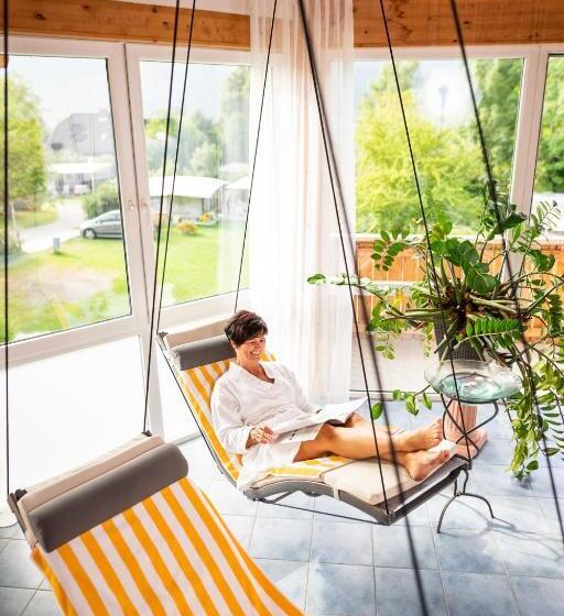 فندق Wellness Landhaus Parth