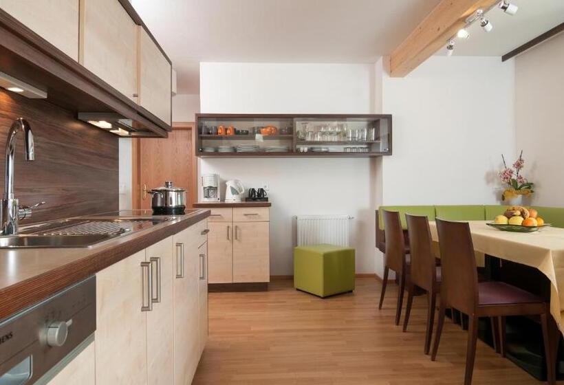 فندق Wellness Landhaus Parth