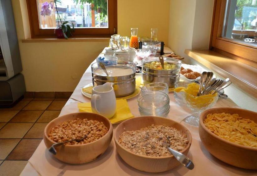 فندق Wellness Landhaus Parth