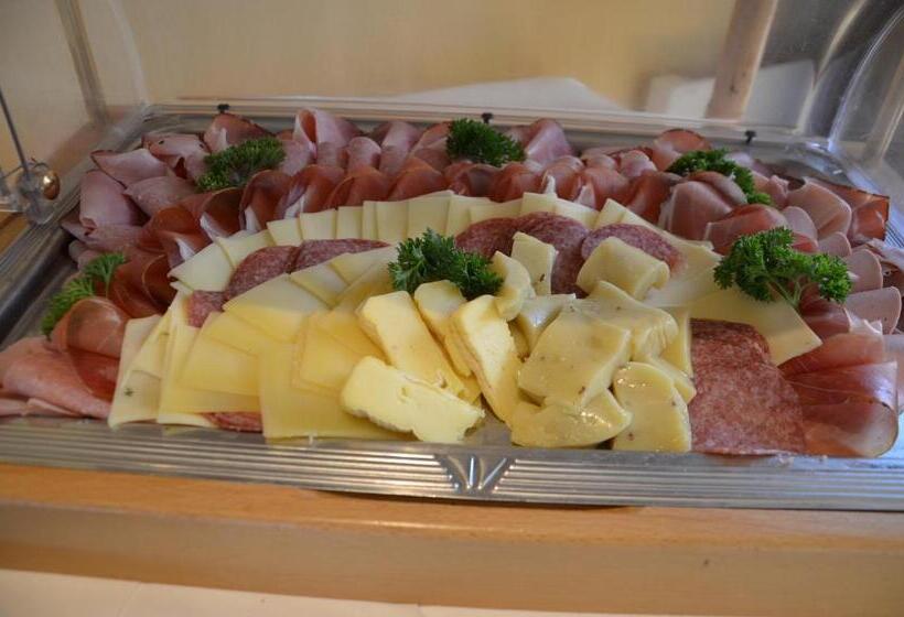 فندق Wellness Landhaus Parth