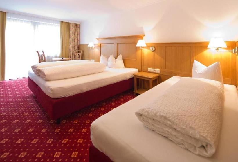 فندق Zillertaler Weinstadl