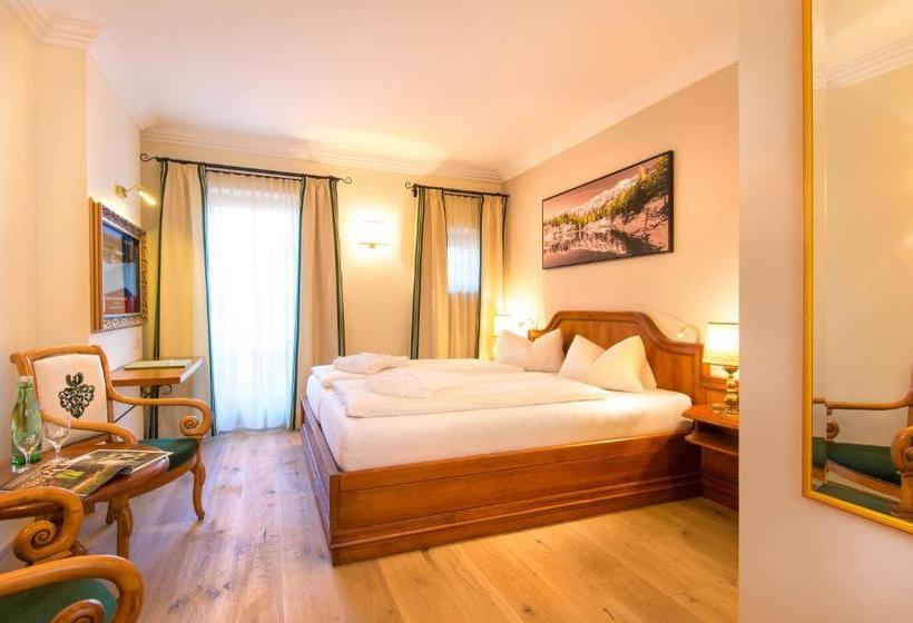 فندق Zum Jungen Römer