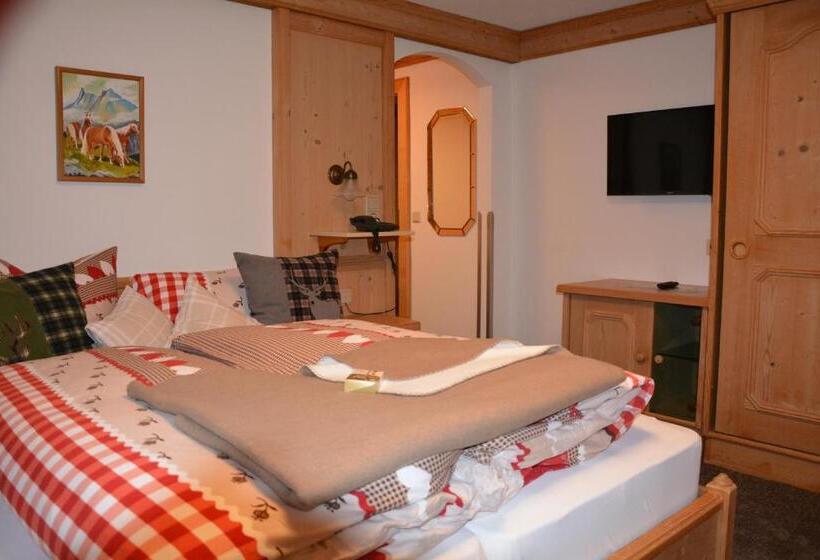 پانسیون Gasthaus Schwarzenstein