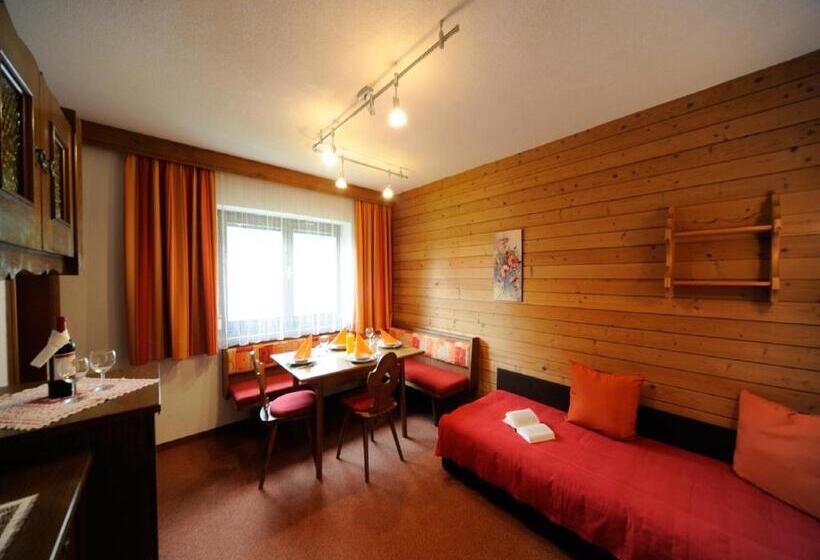 بنسيون Gästehaus Bergland