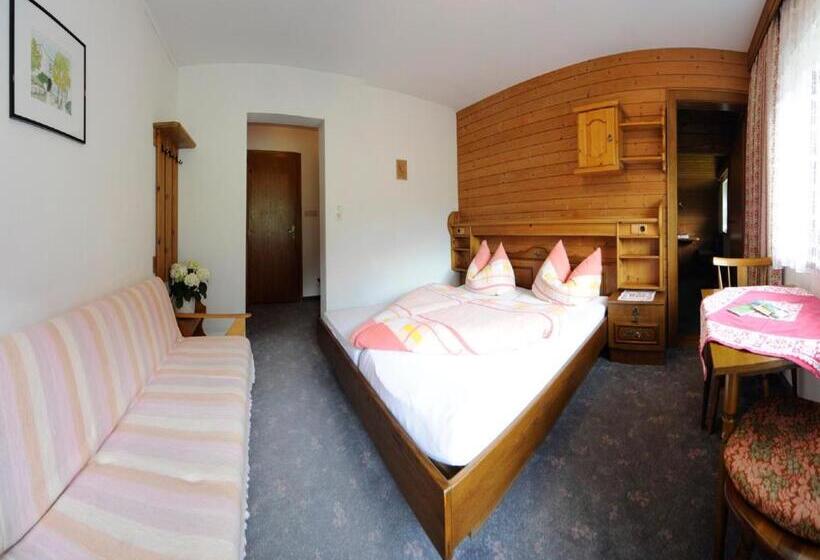 بنسيون Gästehaus Bergland