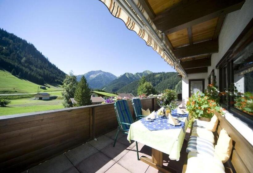 بنسيون Gästehaus Bergland