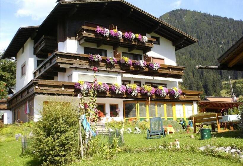 بنسيون Gästehaus Bergland