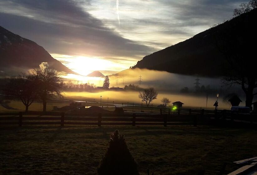 بنسيون Gästehaus Zwischenberger