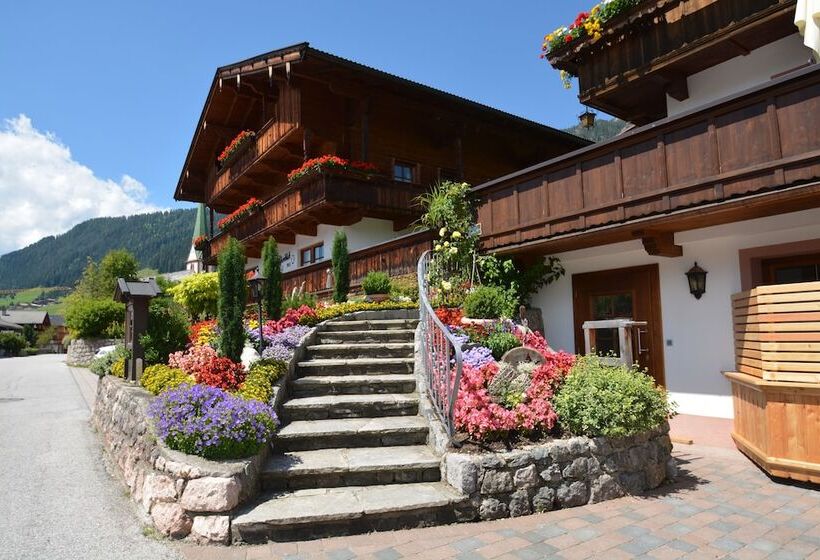 ペンション Haus Sonnwend