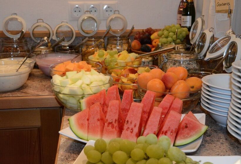 ペンション Haus Sonnwend