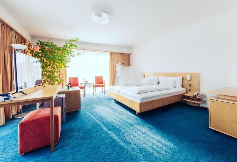 بنسيون Klinglhuber