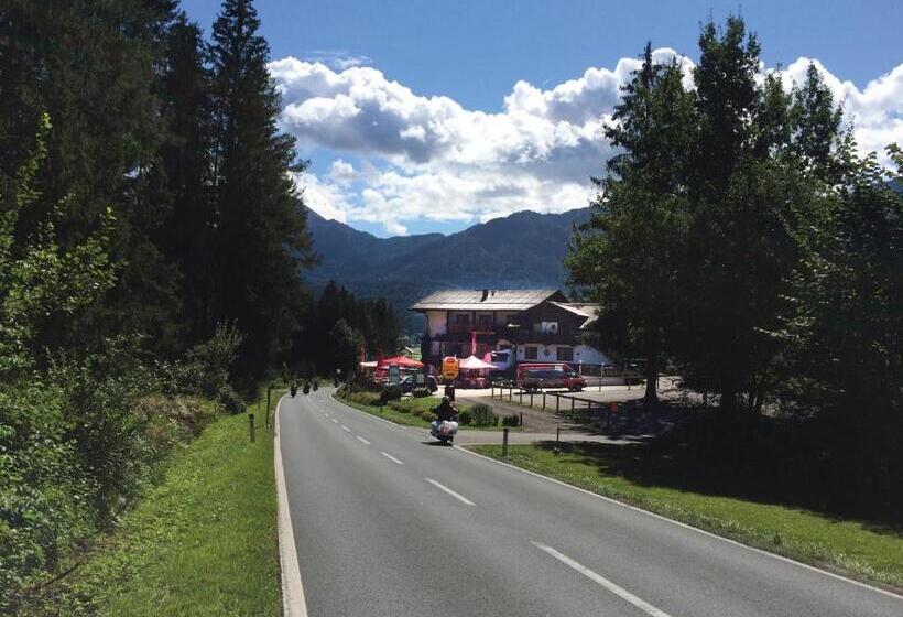 פנסיון Karawanken Lodge