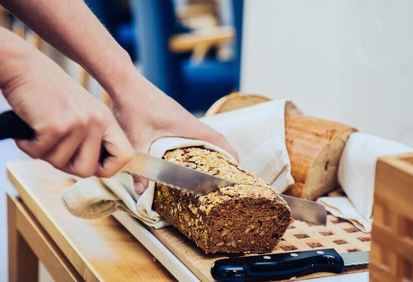 بنسيون Klinglhuber