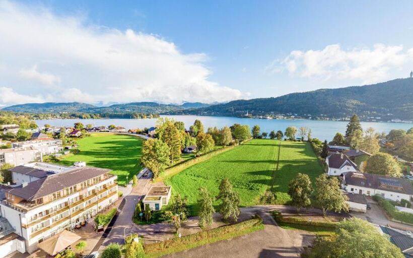 پانسیون Seehotel Das Jo