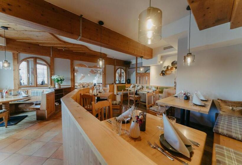 پانسیون Seehotel Das Jo