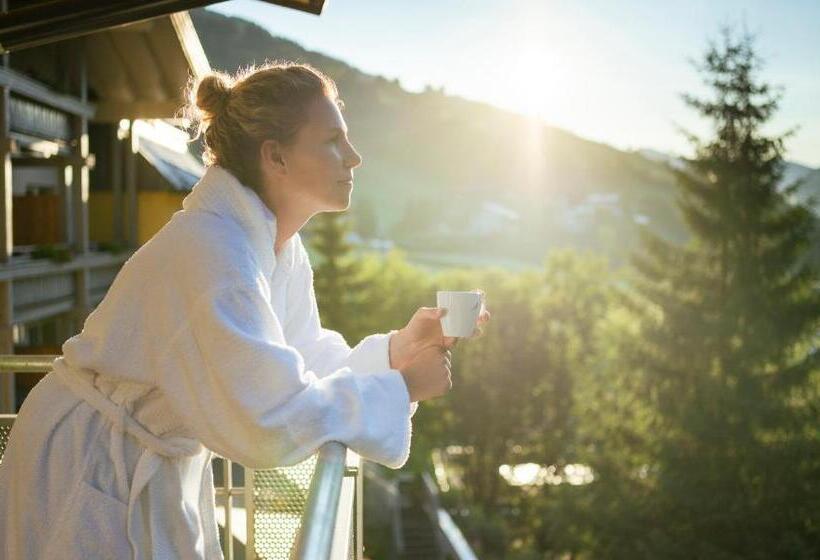 Residenz Hochalm   Ski In   Ski Out