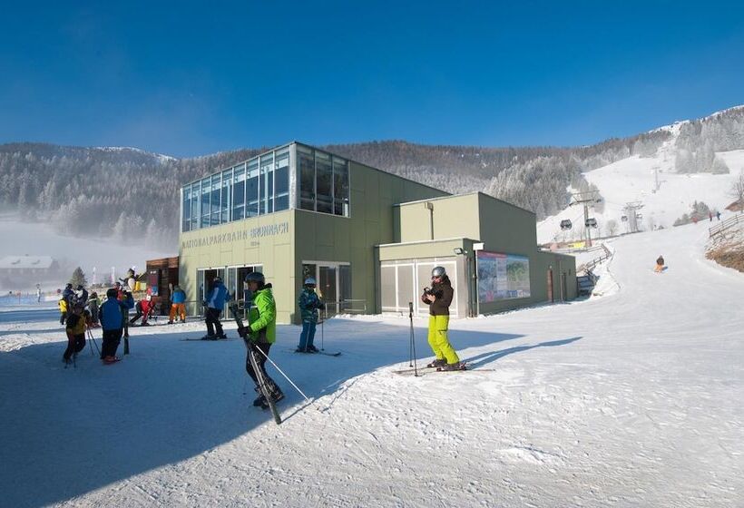Schi  Und Wanderhotel Berghof