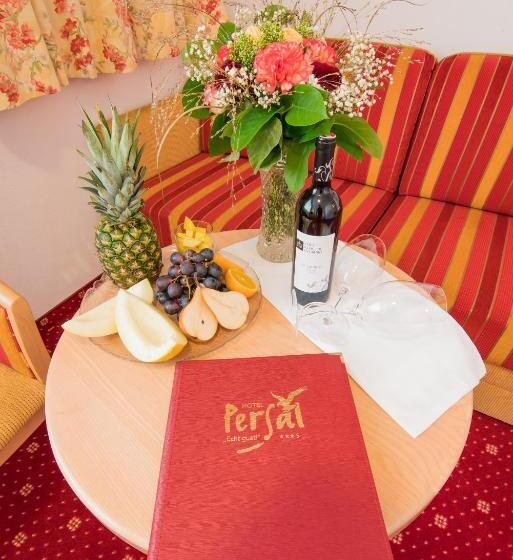 Superior Hotel Persal