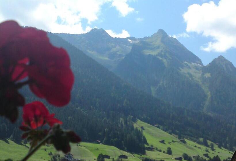 Superior Hotel Persal