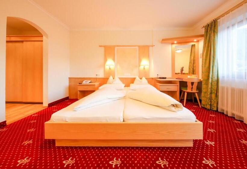 Superior Hotel Persal