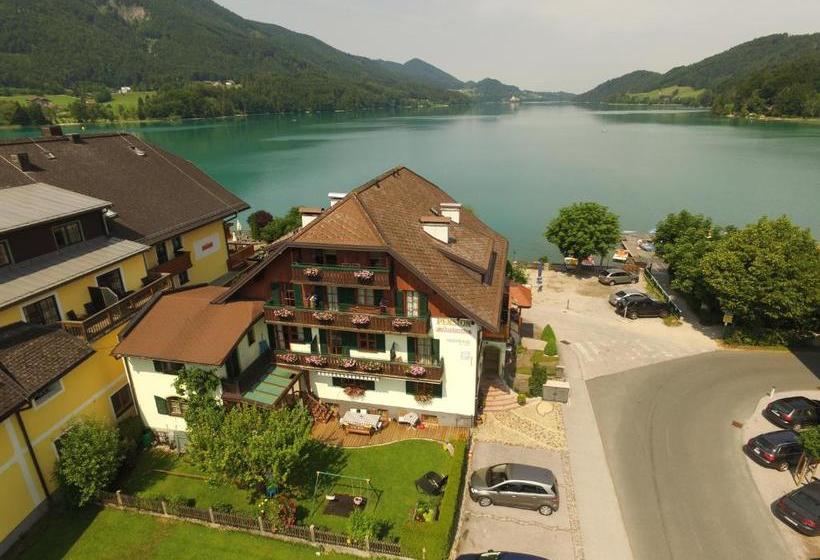 مبيت وإفطار Pension Antonia