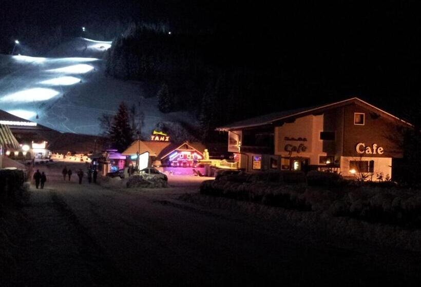 مبيت وإفطار Gästehaus Sagmeister