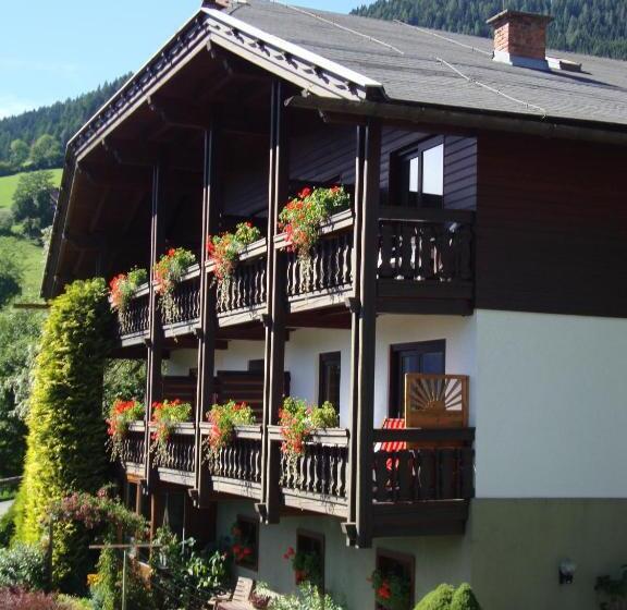 مبيت وإفطار Krönhof