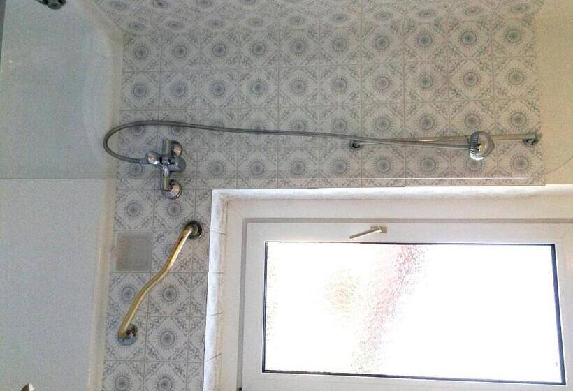 住宿加早餐  Parkpension Billroth