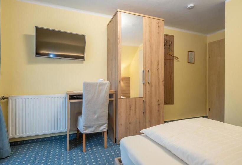 Bed and Breakfast Pension Falkensteiner