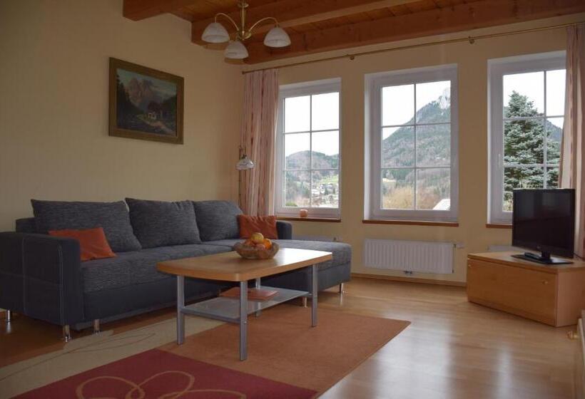 مبيت وإفطار Pension Hohenau