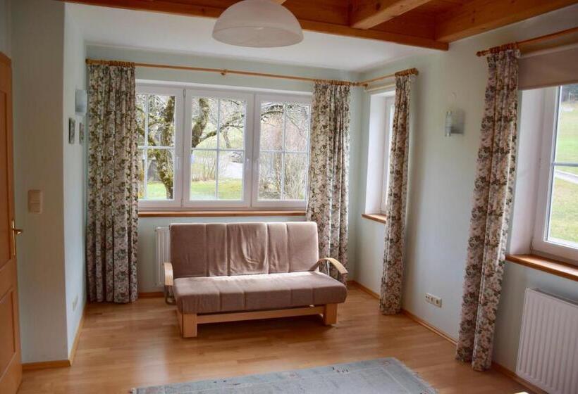 مبيت وإفطار Pension Hohenau