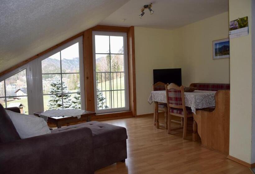 مبيت وإفطار Pension Hohenau